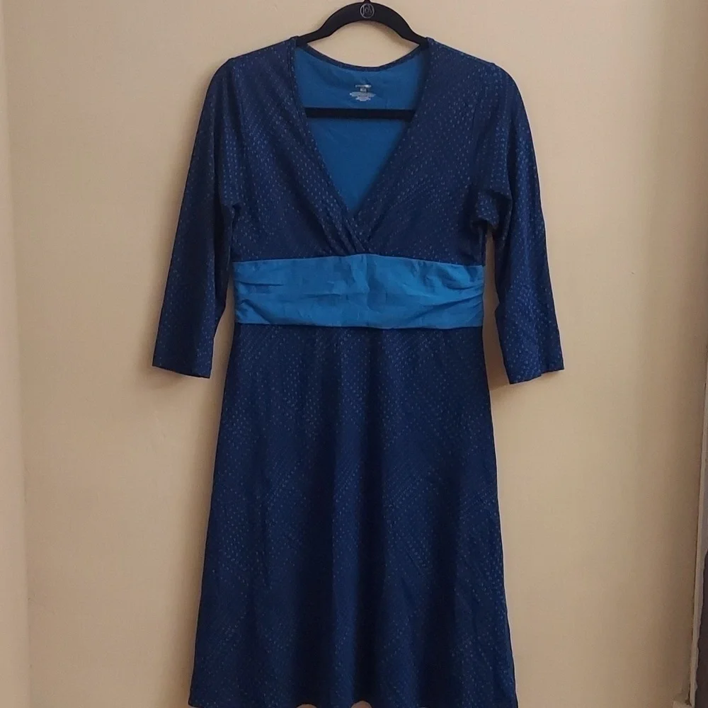 Patagonia Margot 3/4 Sleeve V Neck Pullover Dress - Picture 2 of 11